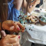 Workshop Alicja Sabelová ART - tvorba stromů z minerálů